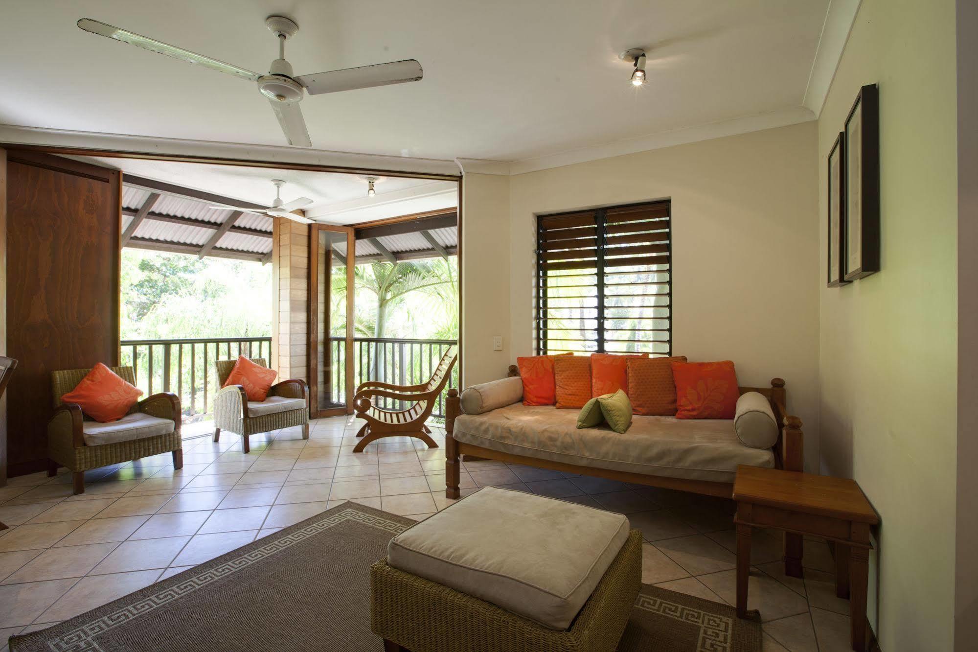 Seascape Holidays - Hibiscus Port Douglas Exteriör bild
